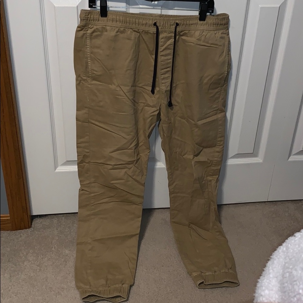 American Eagle Men’s khaki Joggers